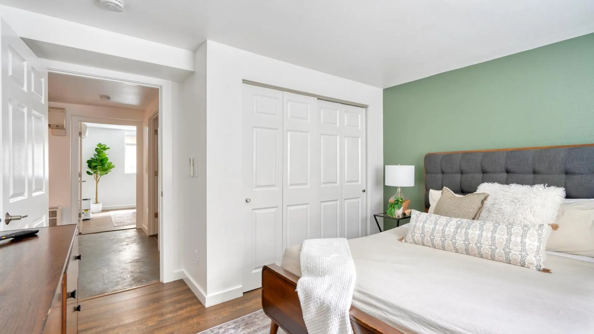 Stay Portland - Underground Mid-Century Hideaway In Laurelhurst Apartment